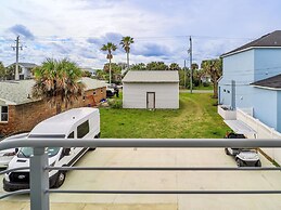 Ocean Front Flagler Beach Sleeps 5 People