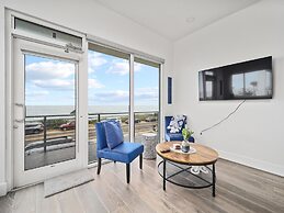 Ocean Front Flagler Beach Sleeps 5 People