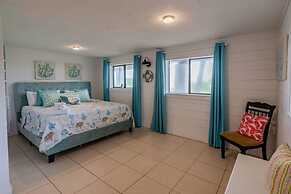 Pelican Beach Private Ocean Front Beach House- Sleeps 10 Bring Your Su