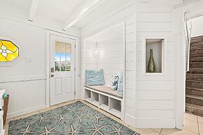 Pelican Beach Private Ocean Front Beach House- Sleeps 10 Bring Your Su