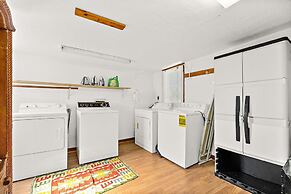 Pelican Beach Private Ocean Front Beach House- Sleeps 10 Bring Your Su