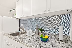 Pelican Beach Private Ocean Front Beach House- Sleeps 10 Bring Your Su