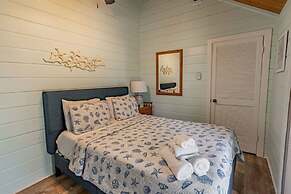 Pelican Beach Private Ocean Front Beach House- Sleeps 10 Bring Your Su