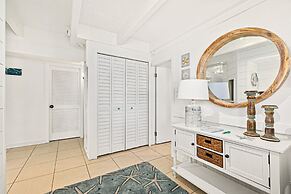 Pelican Beach Private Ocean Front Beach House- Sleeps 10 Bring Your Su