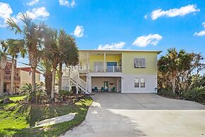 Perfect Beach House 2min Walk With Heated Pool and Hot Tub 4 bed 3 Bat