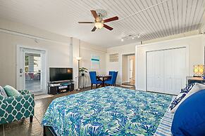 Perfect Beach House 2min Walk With Heated Pool and Hot Tub 4 bed 3 Bat