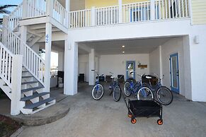 Perfect Beach House 2min Walk With Heated Pool and Hot Tub 4 bed 3 Bat