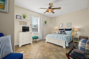 Perfect Beach House 2min Walk With Heated Pool and Hot Tub 4 bed 3 Bat