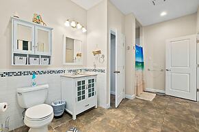 Perfect Beach House 2min Walk With Heated Pool and Hot Tub 4 bed 3 Bat