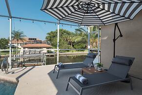 Casa Canal 4 Bed 3 Bath Pool Spa Boat Dock Sleeps 8
