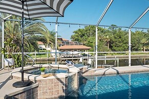 Casa Canal 4 Bed 3 Bath Pool Spa Boat Dock Sleeps 8