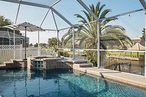 Casa Canal 4 Bed 3 Bath Pool Spa Boat Dock Sleeps 8