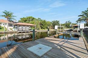 Casa Canal 4 Bed 3 Bath Pool Spa Boat Dock Sleeps 8