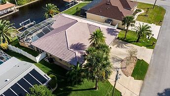 Casa Canal 4 Bed 3 Bath Pool Spa Boat Dock Sleeps 8