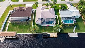 Casa Canal 4 Bed 3 Bath Pool Spa Boat Dock Sleeps 8