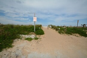 Just Beachy A Luxury Retreat Sleeps 12 3 Levels With Elevator- Perfect