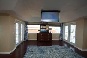 Just Beachy A Luxury Retreat Sleeps 12 3 Levels With Elevator- Perfect