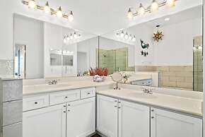 New Luxury Ocean Front 3 Bedroom 2 Bath Condo Sleeps 8 Cinnamon Beach 