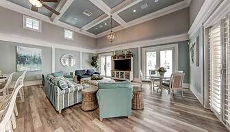 New Luxury Ocean Front 3 Bedroom 2 Bath Condo Sleeps 8 Cinnamon Beach 