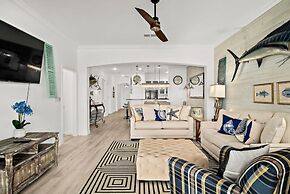 New Luxury Ocean Front 3 Bedroom 2 Bath Condo Sleeps 8 Cinnamon Beach 