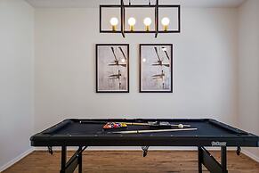 Stunning 4BR Home Fenced Yard Heated Pool