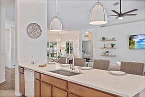 Stunning 4BR Home Fenced Yard Heated Pool