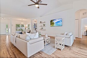 Stunning 4BR Home Fenced Yard Heated Pool