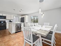 Waterside Pool Paradise