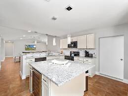 Waterside Pool Paradise