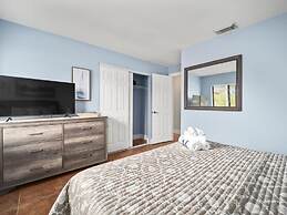 Waterside Pool Paradise