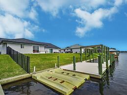 Waterside Pool Paradise