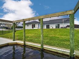 Waterside Pool Paradise