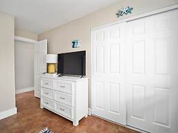 Waterside Pool Paradise