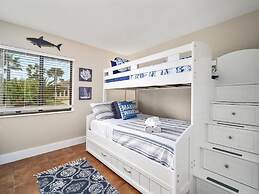 Waterside Pool Paradise