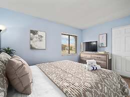 Waterside Pool Paradise