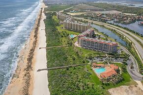 Oceanview Top-floor Penthouse in Surf Club Beach Pool Access
