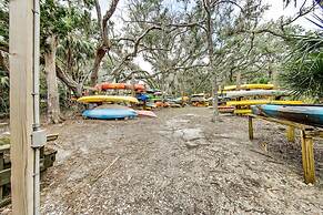 Oceanview Top-floor Penthouse in Surf Club Beach Pool Access