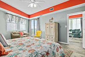 Oceanview Top-floor Penthouse in Surf Club Beach Pool Access