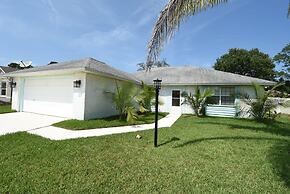 Hidden Oasis Spacious Home With Salt Water Heated Pool Hot Tub Fenced 