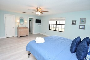 Hidden Oasis Spacious Home With Salt Water Heated Pool Hot Tub Fenced 