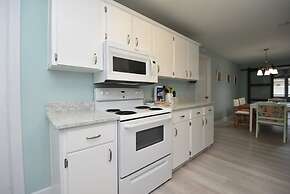 Hidden Oasis Spacious Home With Salt Water Heated Pool Hot Tub Fenced 