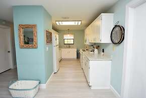 Hidden Oasis Spacious Home With Salt Water Heated Pool Hot Tub Fenced 