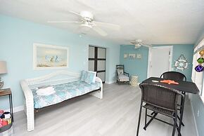 Hidden Oasis Spacious Home With Salt Water Heated Pool Hot Tub Fenced 