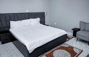 La Grandees Suites and Apartment