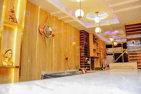 La Grandees Suites and Apartment