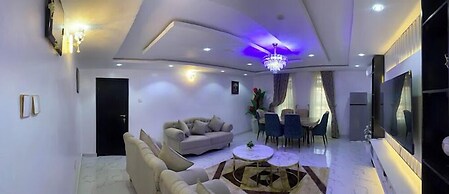 La Grandees Suites and Apartment