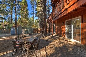 Big 10 Luxury Cabin with HotTub