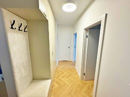 Unique by Grand Apartments