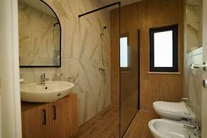 Sanpietro Vacation Villa 004