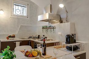 Lory-cosy Gardone Old Town&vittoriale